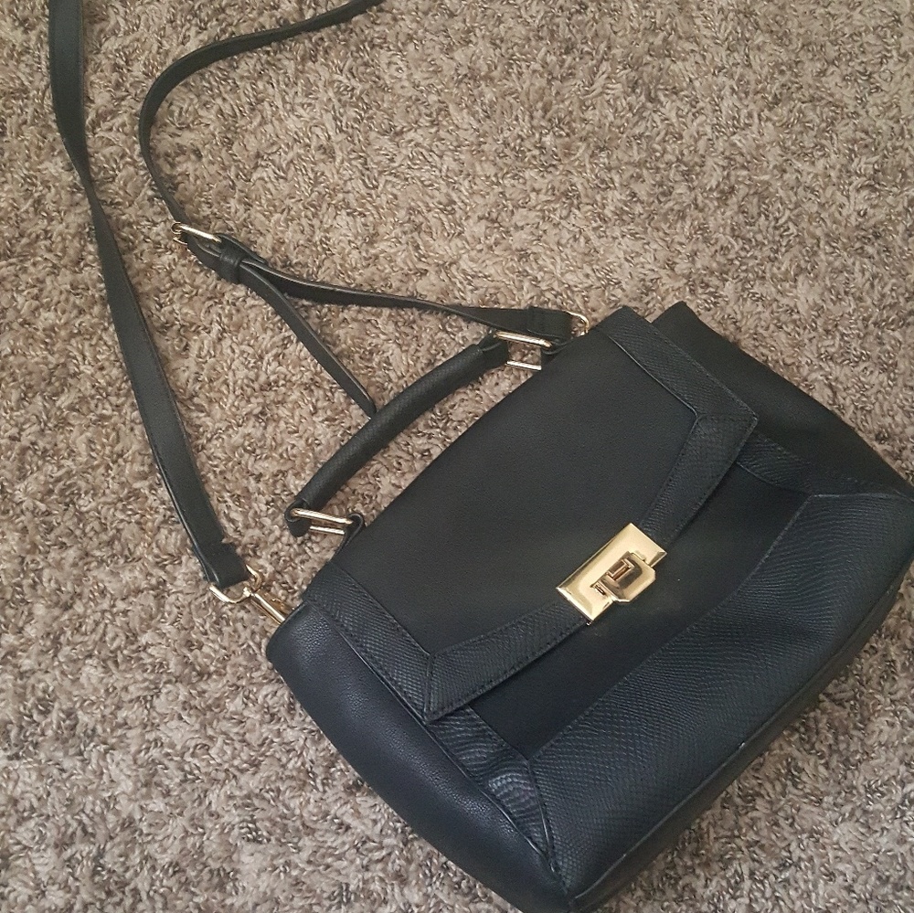 Black crossbody purse